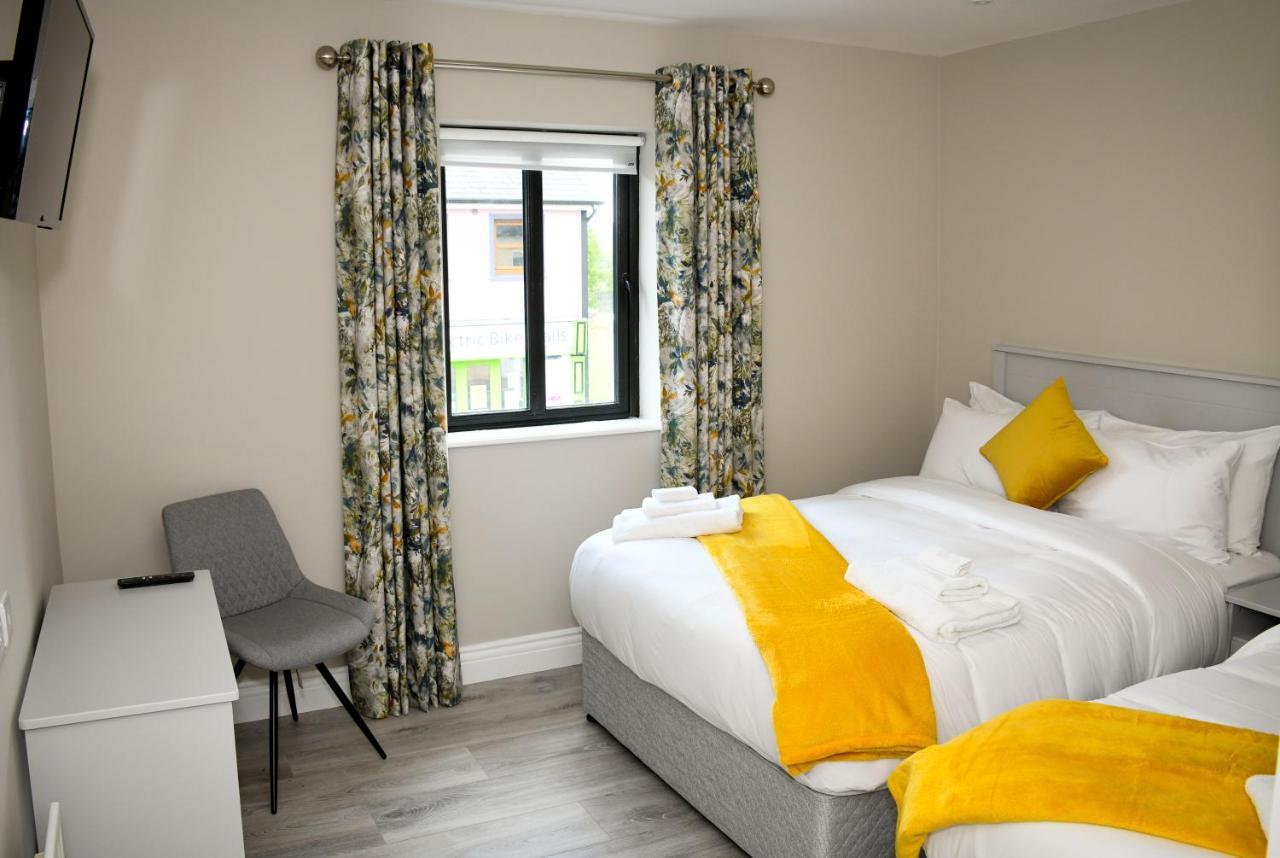 The Leitrim Inn And Blueway Lodge County Leitrim Екстериор снимка