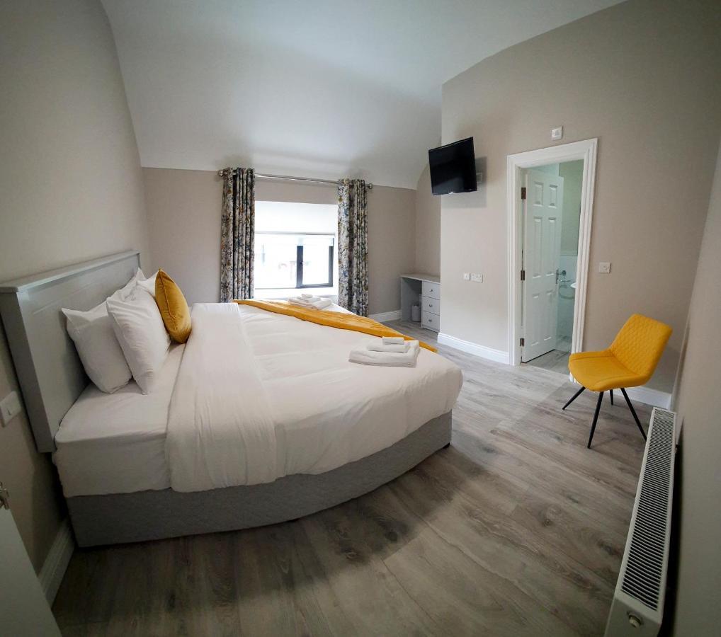 The Leitrim Inn And Blueway Lodge County Leitrim Екстериор снимка