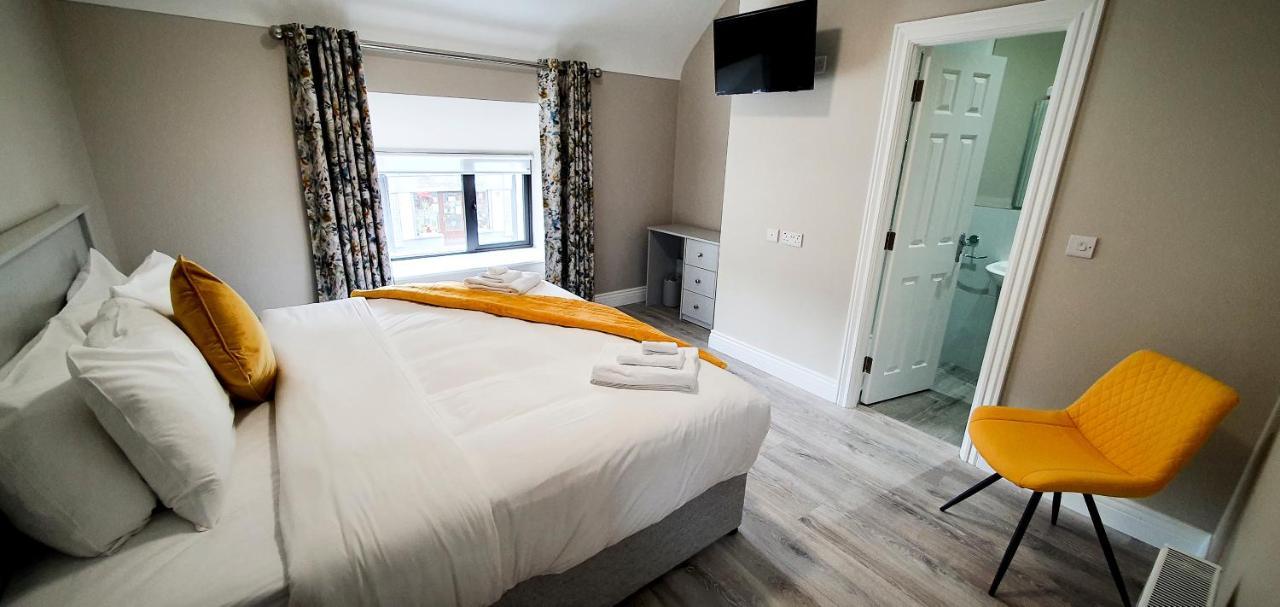The Leitrim Inn And Blueway Lodge County Leitrim Екстериор снимка