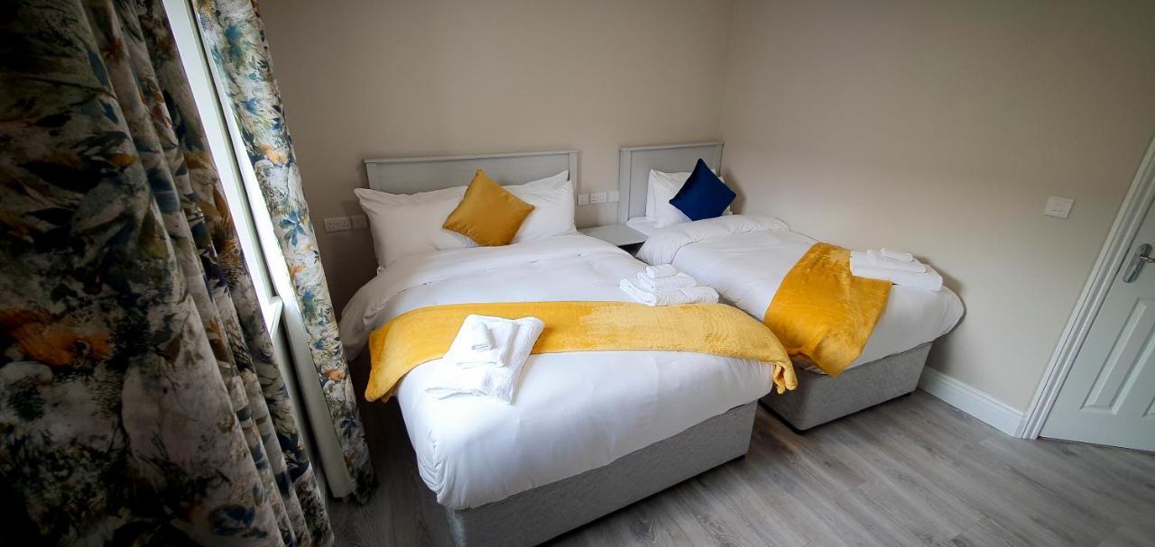 The Leitrim Inn And Blueway Lodge County Leitrim Екстериор снимка