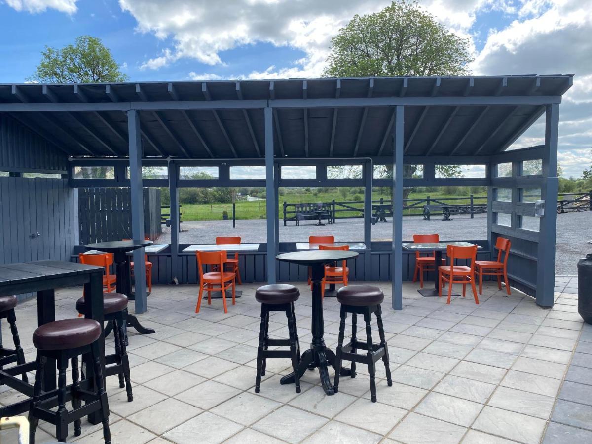 The Leitrim Inn And Blueway Lodge County Leitrim Екстериор снимка
